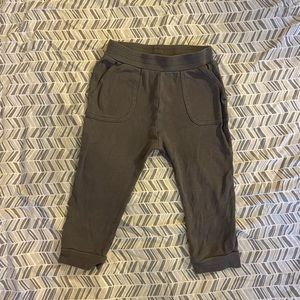 Kate Quinn jogger